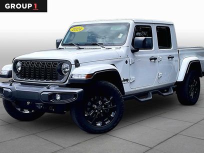 Used 2024 Jeep Gladiator Sport