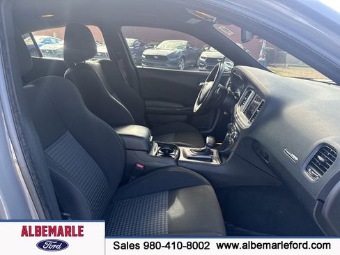 Used 2023 Dodge Charger R/T w/ Blacktop Package image 31