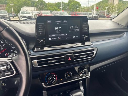 Used 2021 Kia Seltos S AWD/4WD image 16