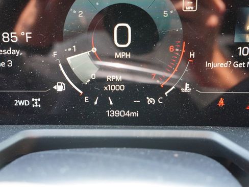 Used 2025 GMC Acadia Elevation w/ Elevation Premium Package AWD/4WD image 7