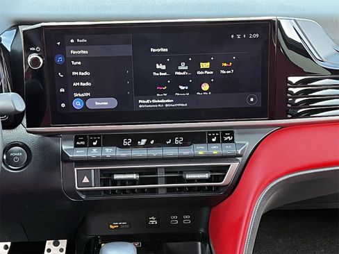 Used 2025 Toyota Camry XSE image 15