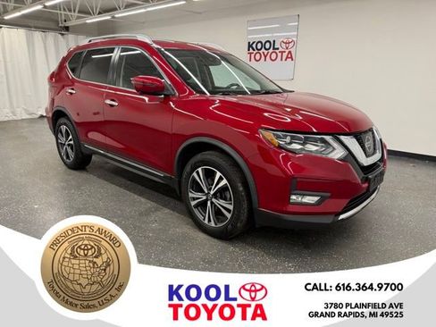 Used 2017 Nissan Rogue SL w/ SL Premium Package AWD/4WD image 1