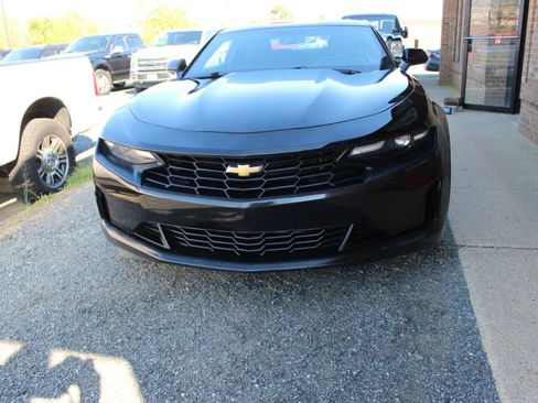 Used 2020 Chevrolet Camaro LT image 9