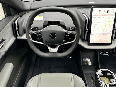 New 2026 Volvo EX30 Cross Country Ultra image 12