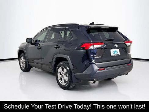 Used 2025 Toyota RAV4 XLE FWD image 5