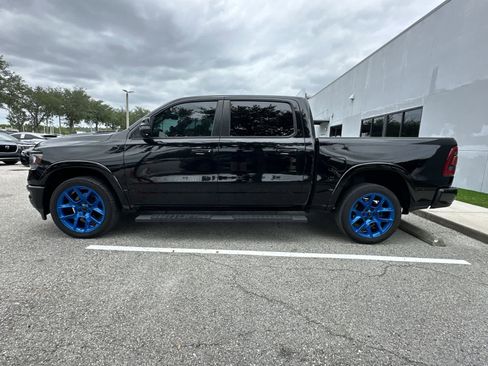 Used 2019 RAM 1500 Laramie AWD/4WD image 5