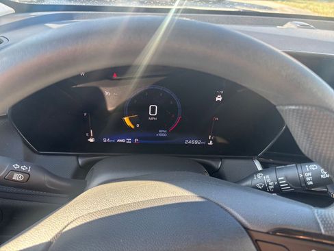 Used 2025 Chevrolet TrailBlazer LT w/ Driver Confidence Package image 38