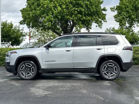 New 2026 Jeep Cherokee Laredo AWD/4WD image 7