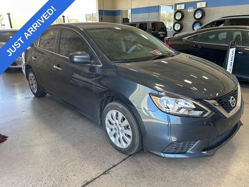 Used 2016 Nissan Sentra SV FWD image 2