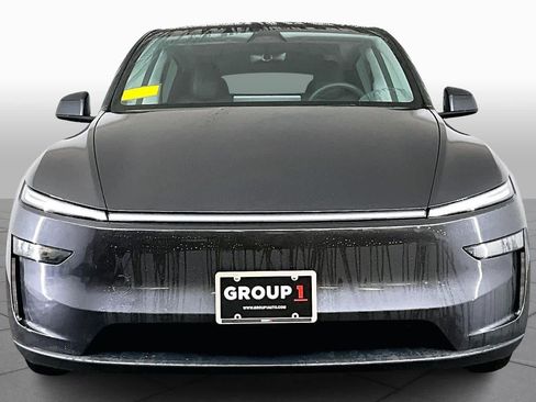 Used 2026 Tesla Model Y AWD image 3