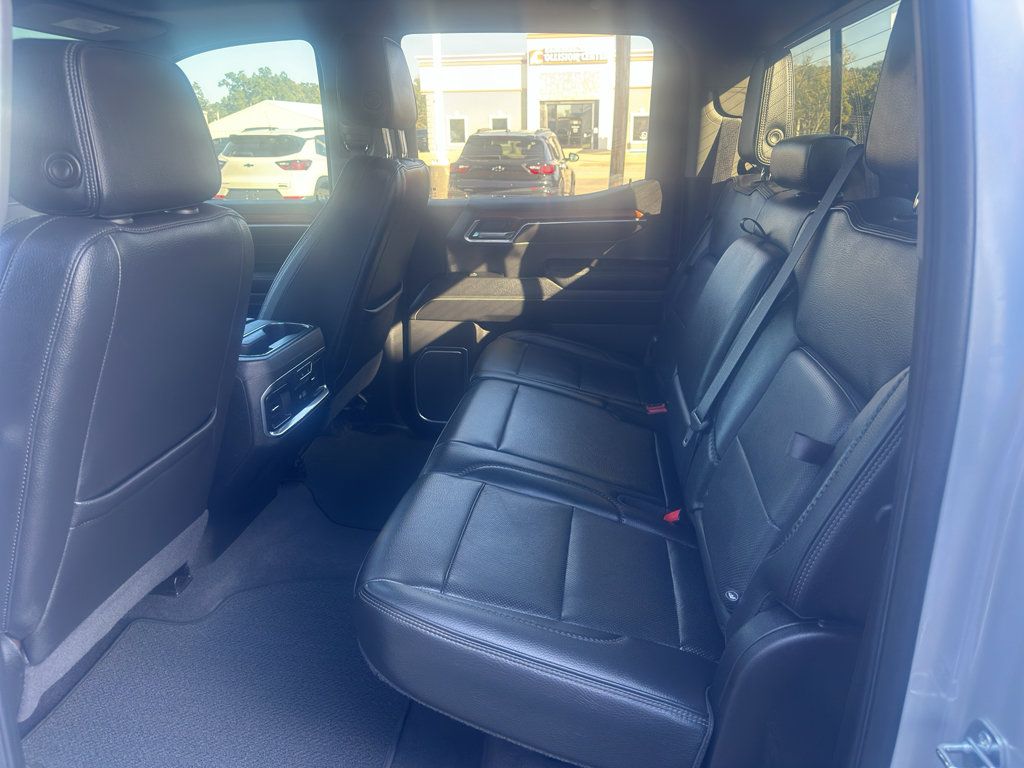 Used 2022 GMC Sierra 1500 Denali AWD/4WD image 12