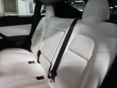 Used 2021 Tesla Model Y Performance AWD/4WD image 14