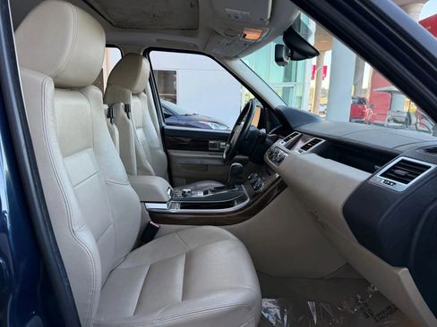 Used 2011 Land Rover Range Rover Sport HSE image 18