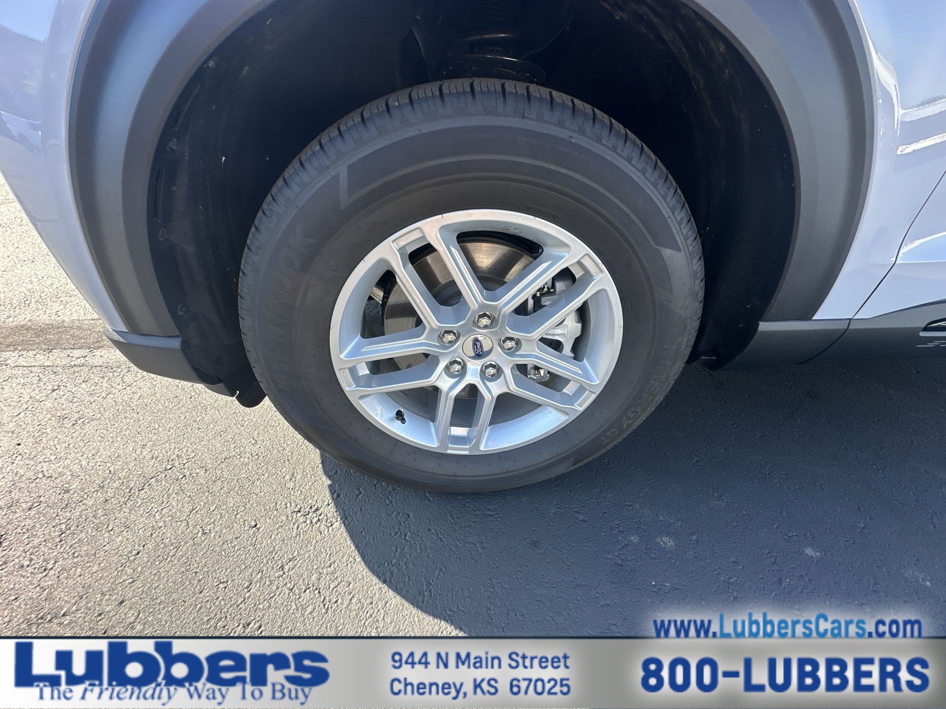 Used 2026 Ford Explorer Active AWD/4WD image 10
