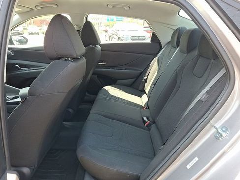 Certified 2026 Hyundai Elantra SE FWD image 9