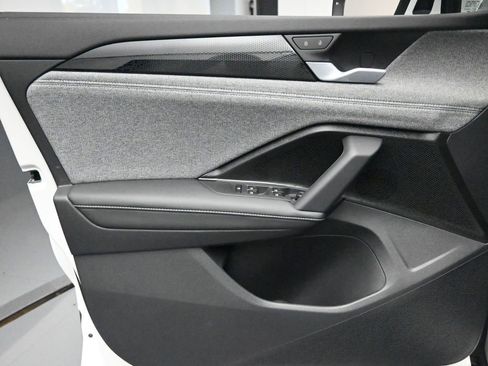 New 2026 Volkswagen Tiguan S FWD image 19