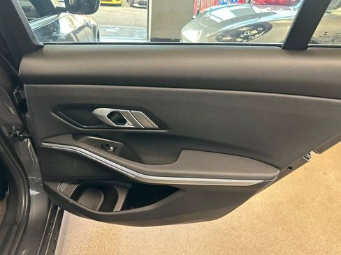 Used 2020 BMW 330i Sedan w/ Convenience Package image 36