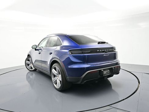 Used 2024 Porsche Macan 4 Electric AWD/4WD image 19