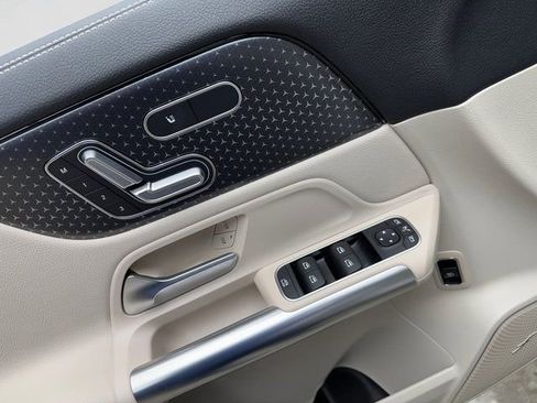 Used 2026 Mercedes-Benz GLA 250 GLA 250 image 11