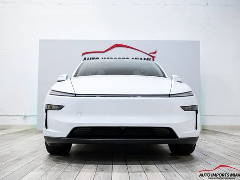 Used 2026 Tesla Model Y Long Range RWD image 30