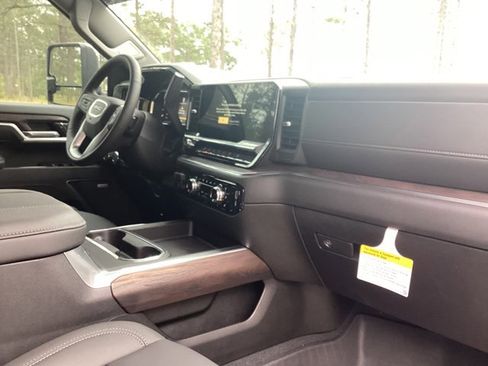 New 2026 GMC Sierra 2500 SLT w/ SLT Premium Package AWD/4WD image 26