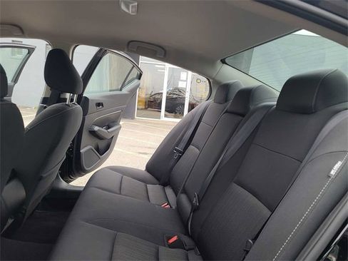 Used 2024 Nissan Altima 2.5 SV image 22