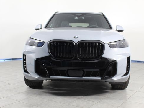 New 2026 BMW X5 xDrive40i w/ M Sport Package image 6