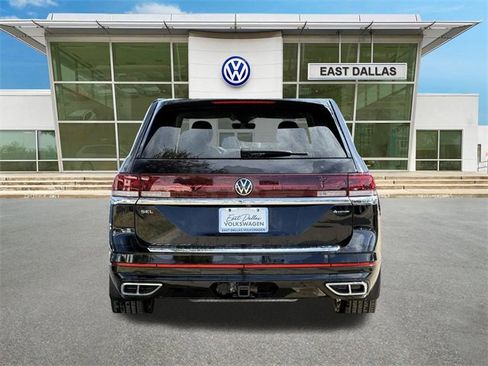 Used 2025 Volkswagen Atlas SEL Premium R-Line image 4