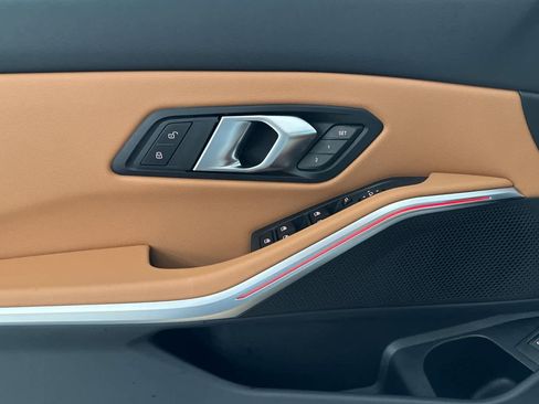 Used 2025 BMW 330i Sedan w/ Convenience Package image 12