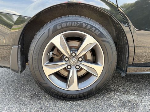 Used 2018 Honda Odyssey Touring image 38