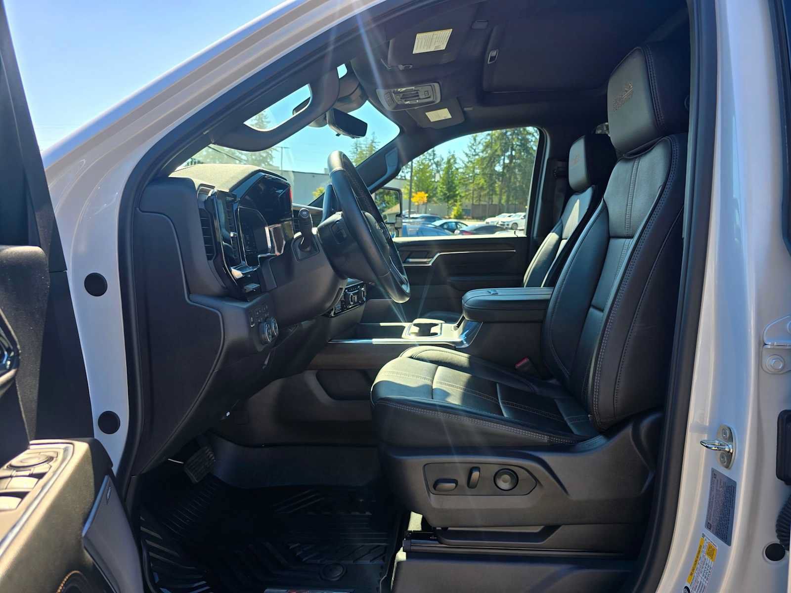 Used 2024 Chevrolet Silverado 2500 High Country w/ Technology Package AWD/4WD image 20