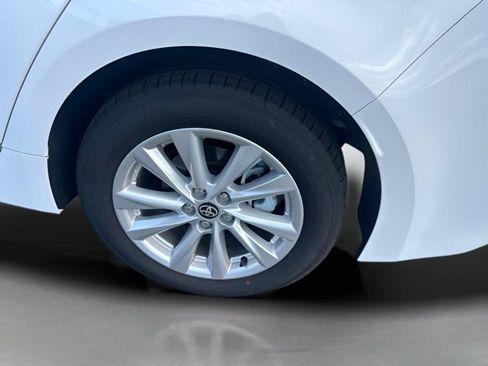 Used 2026 Toyota Corolla LE w/ LE Premium Package FWD image 15