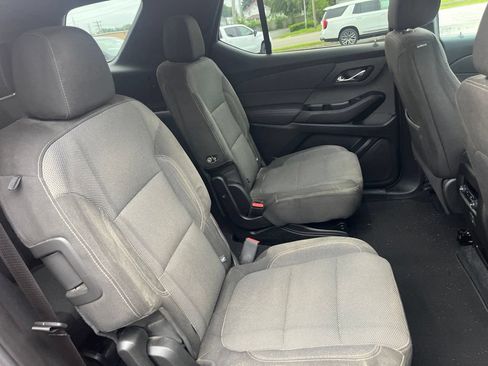 Used 2023 Chevrolet Traverse LT AWD/4WD image 10
