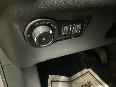 Used 2023 Jeep Compass Limited AWD/4WD image 23