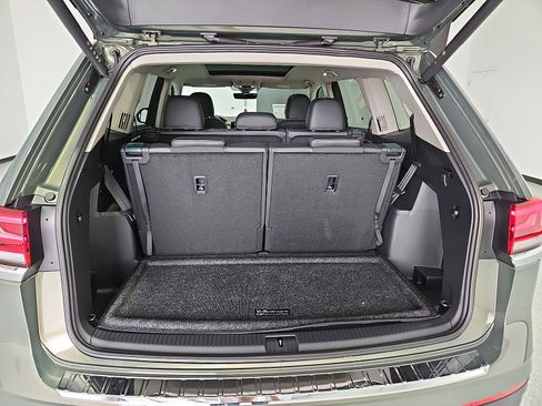 New 2026 Volkswagen Atlas SE FWD image 13