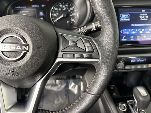 Used 2023 Nissan Kicks SR w/ Interior Electronics Package FWD image 12