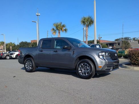 New 2025 Ford Maverick XLT image 2