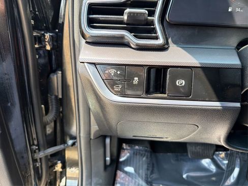 Used 2023 Kia Sportage SX FWD image 19