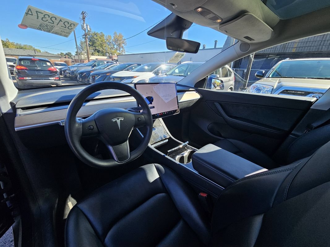 Used 2020 Tesla Model Y Long Range AWD/4WD image 2