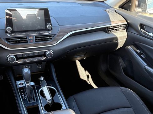 Certified 2023 Nissan Altima 2.5 SV image 14