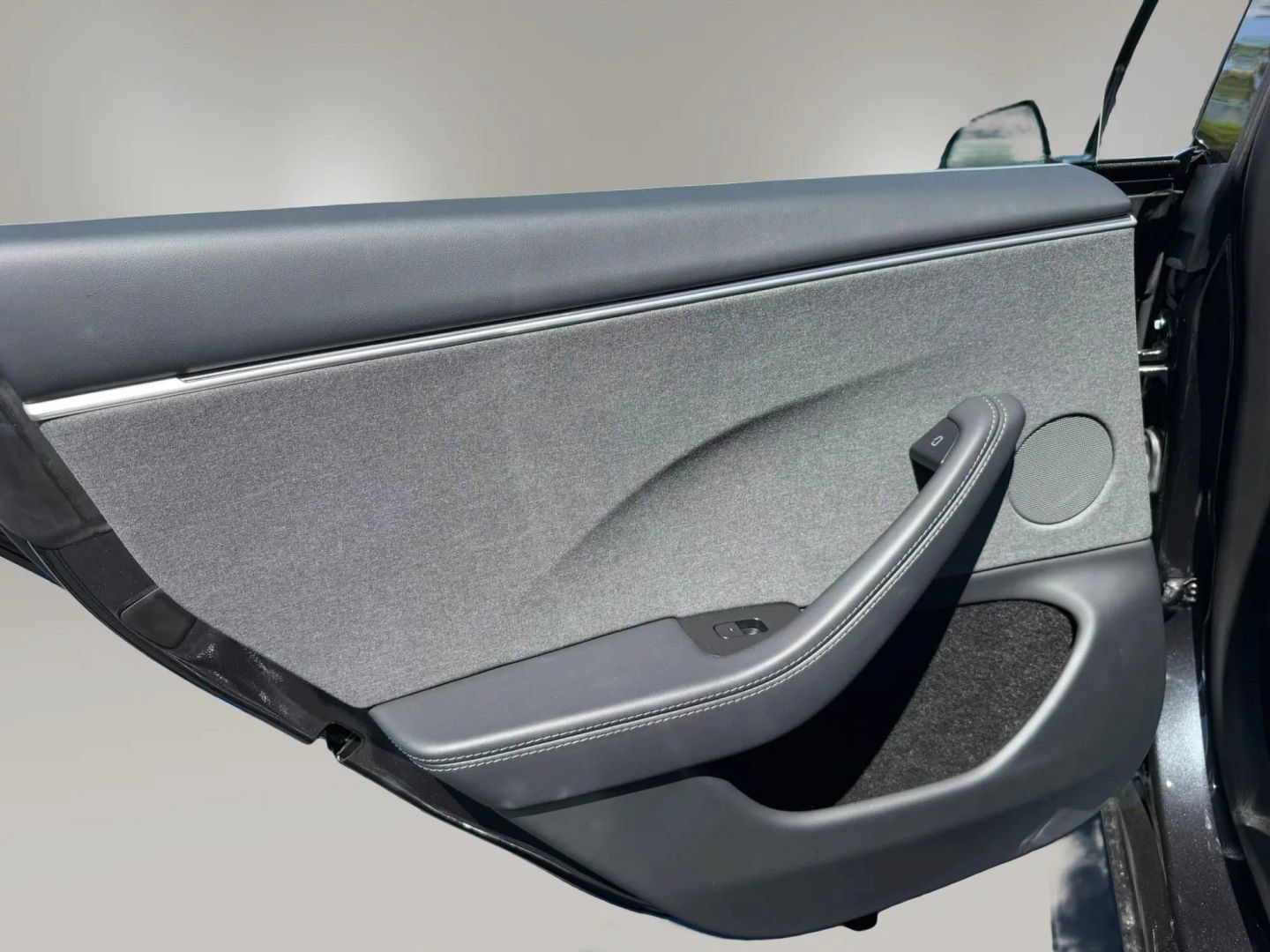 Used 2025 Tesla Model 3 Long Range RWD image 13
