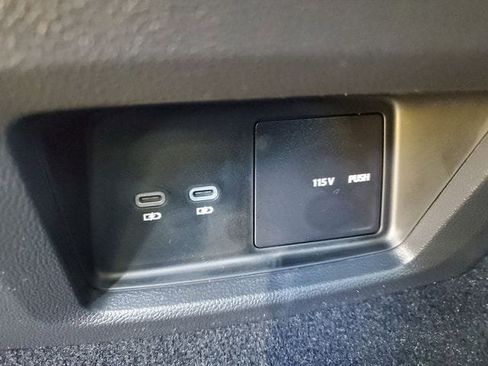 New 2026 Volkswagen Atlas SE image 13