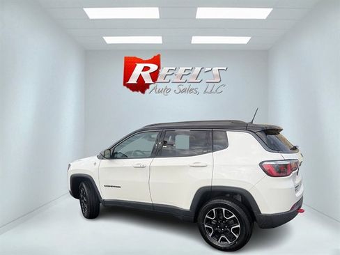 Used 2019 Jeep Compass Trailhawk AWD/4WD image 31