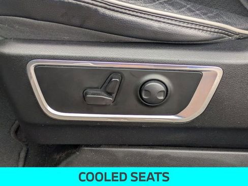 Used 2025 RAM 1500 Laramie image 15