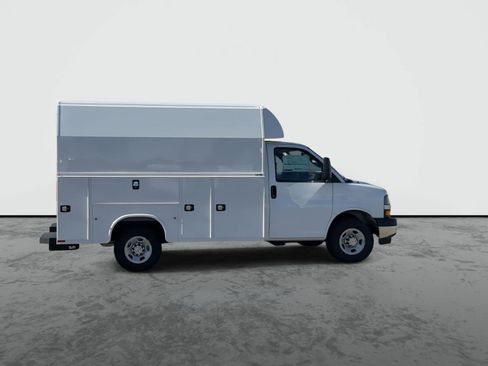 New 2024 Chevrolet Express 3500 w/ Power Convenience Package image 9