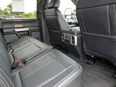 Used 2022 Ford F250 Lariat w/ Chrome Package AWD/4WD image 9