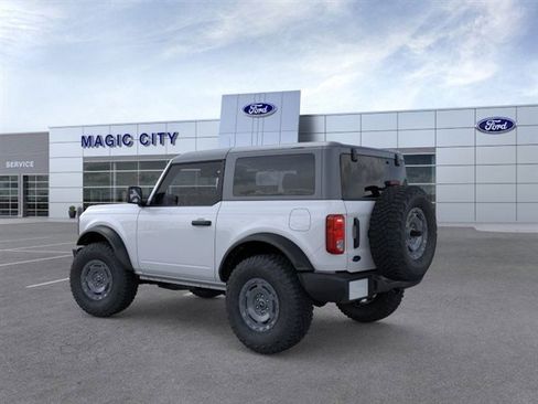 New 2025 Ford Bronco Base w/ Sasquatch Package image 4