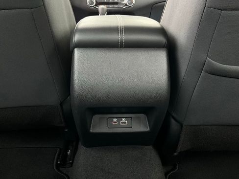 Used 2025 Nissan Altima 2.5 SV image 13