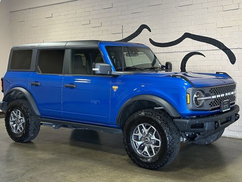 Used 2024 Ford Bronco Badlands AWD/4WD image 2