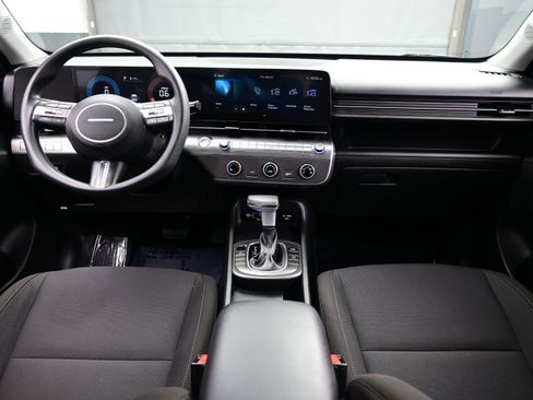 Used 2025 Hyundai Kona SE AWD/4WD image 16